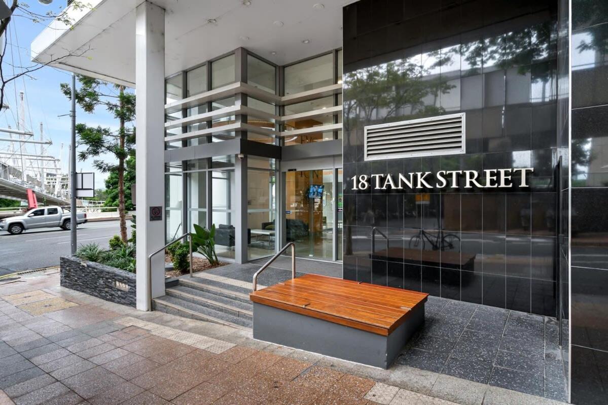 City Living - Brisbane River-View 2 Bedroom Apt ภายนอก รูปภาพ