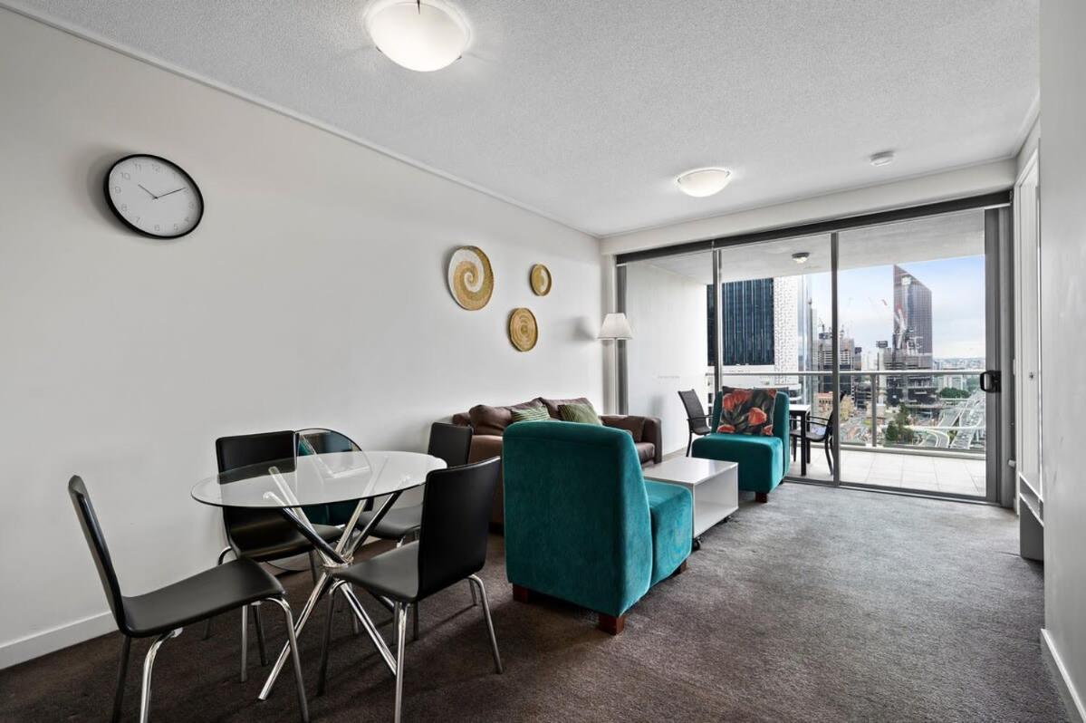 City Living - Brisbane River-View 2 Bedroom Apt ภายนอก รูปภาพ