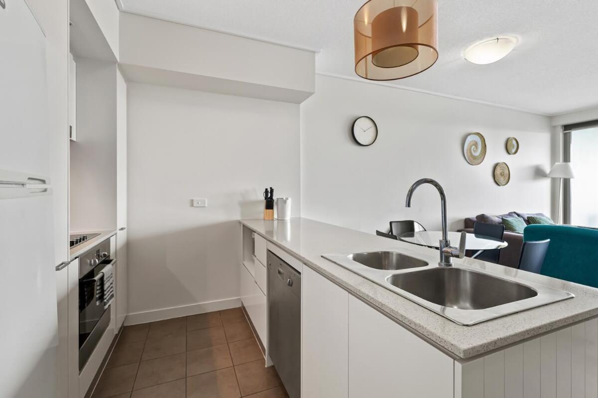 City Living - Brisbane River-View 2 Bedroom Apt ภายนอก รูปภาพ